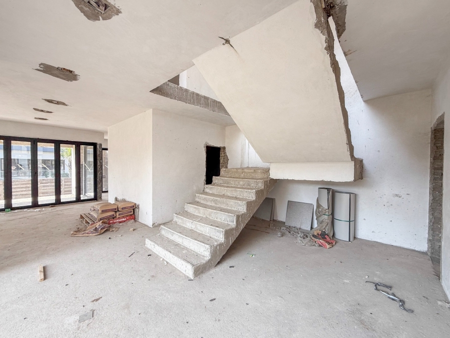 4 Bedroom Property for Sale in The Islands Estates North West